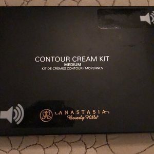 Anastasia Beverly Hills contour cream kit